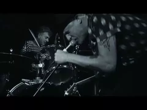 Driving Dead Girl – Plastic People - Live (Official music video)